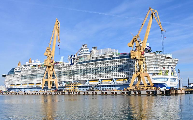 La plantilla de Navantia Cádiz reclama un cuarto dique; IU respalda una propuesta que “merece ser tenida en cuenta por el Gobierno de España”