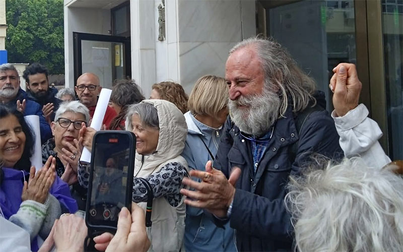 “Defender la sanidad pública no es un delito”: Cádiz arropa a Antonio Vergara frente a la Junta