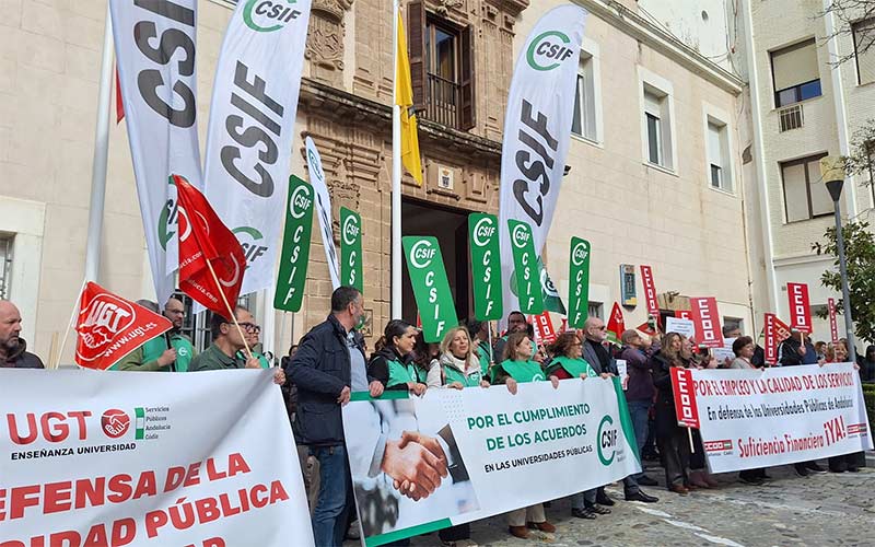 Piden el cumplimiento “inmediato” del acuerdo de mejoras salariales para el personal de la UCA