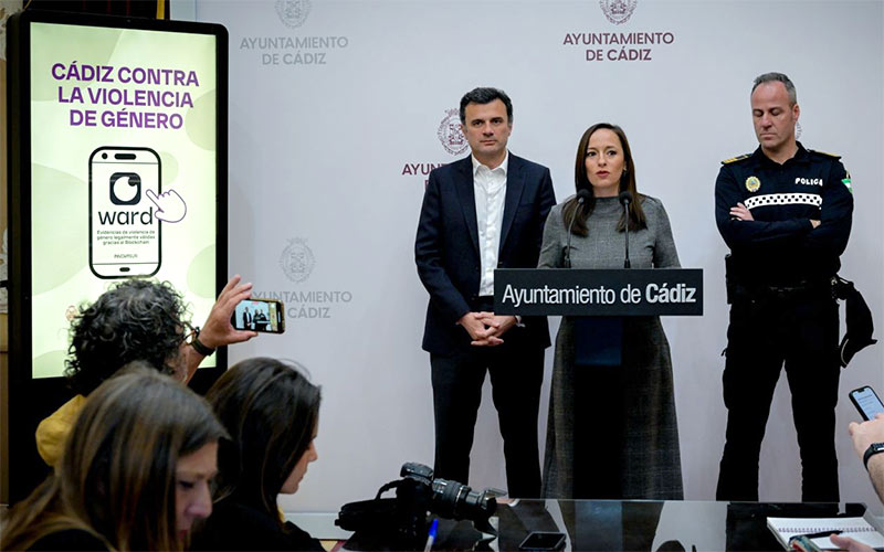 La Fundación de la Mujer en Cádiz distribuirá una App entre víctimas de violencia de género que permite obtener pruebas “con garantías legales”