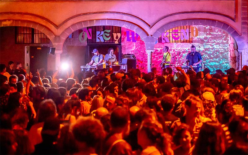 El Monkey Weekend 2025 promete “toneladas de música” y una experiencia “compartida” entre público y artistas, en el centro portuense