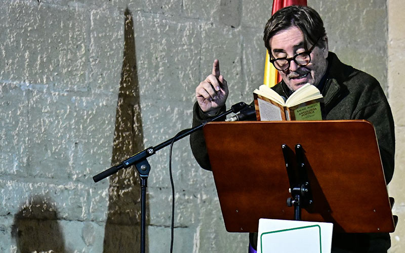 La programación del Día del Libro en Cádiz se acuerda de García Montero y García Argüez