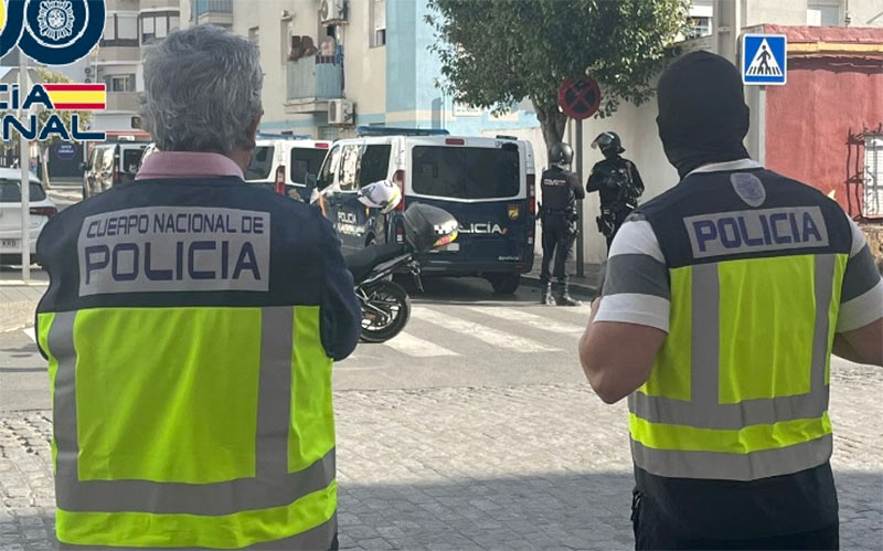 Cae en Rota un narcopiso fuertemente protegido