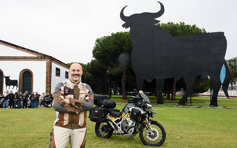 De El Puerto a Japón, tras el Toro de Osborne