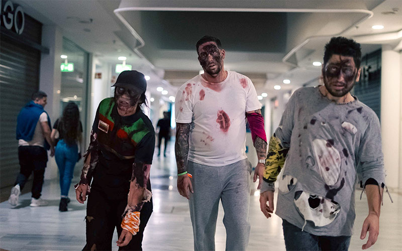 Una invasión zombie ‘toma’ Bahía Sur