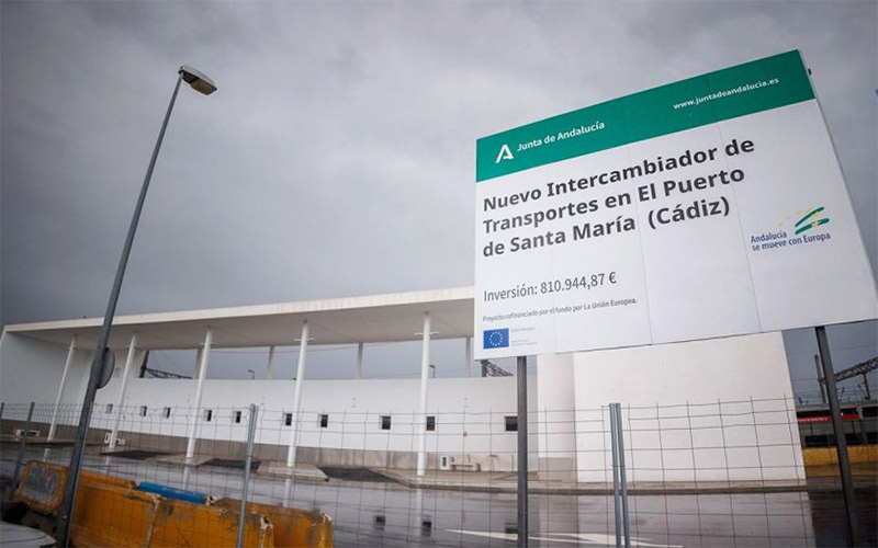 El PP también exige el AVE para El Puerto mientras es incapaz de abrir una estación de autobuses que lleva casi dos años construida