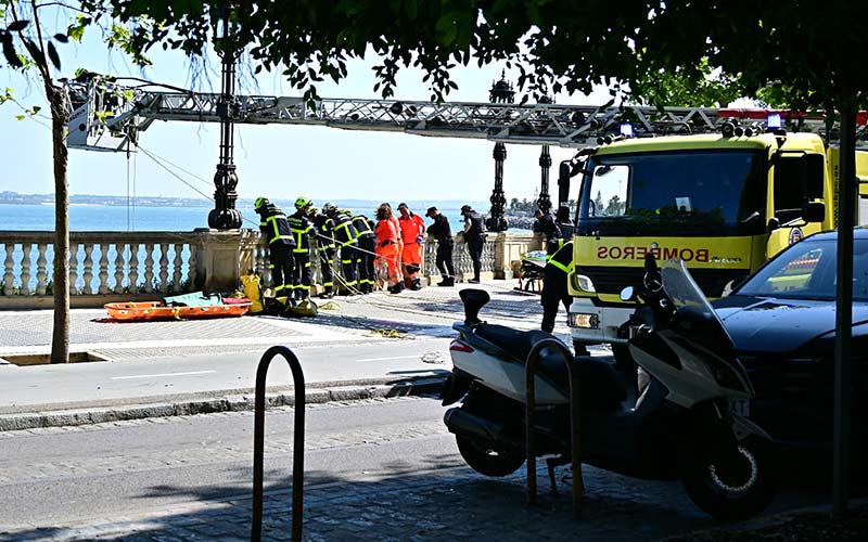 La mayoría sindical en el Consorcio de Bomberos de Cádiz pide el cese de José Ortiz: “le viene grande el cargo, sólo le preocupa su imagen”