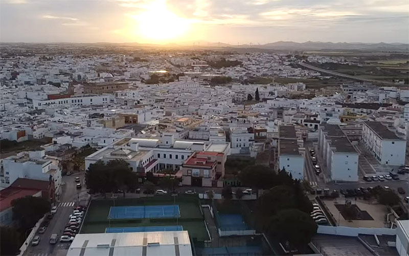 El casco urbano de Chiclana se ‘blinda’ a nuevas viviendas turísticas salvo en fincas ruinosas