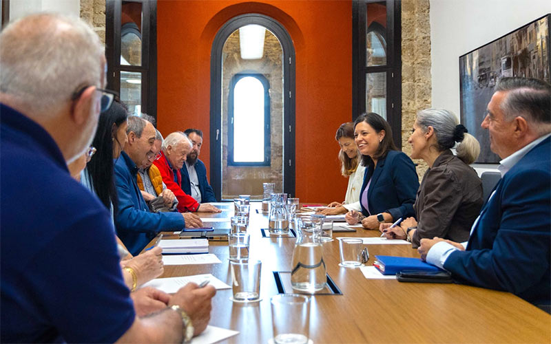 El Ayuntamiento espera “seguir colaborando” con el movimiento vecinal tras el cambio en la presidencia de Isla de León 25 años después