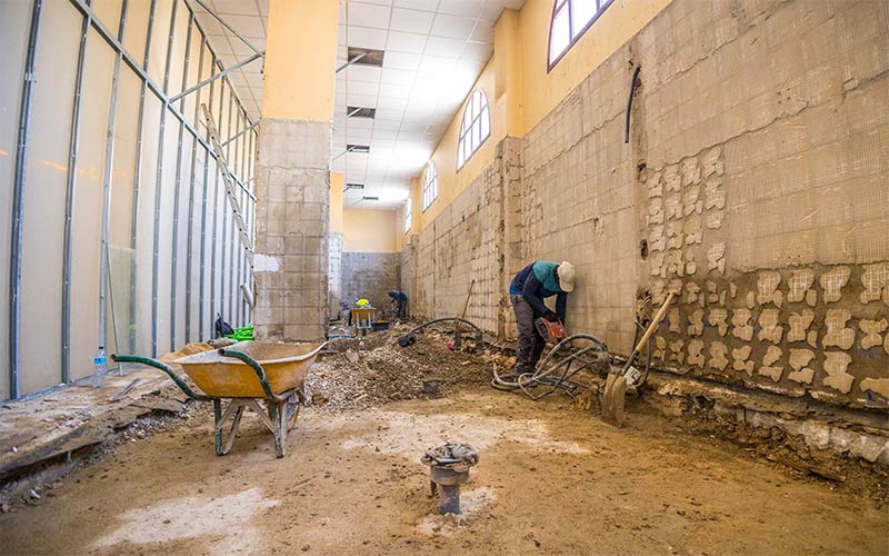 En marcha la actuación que ‘abrirá’ el mercado central de La Isla hacia la calle Hermanos Laulhé