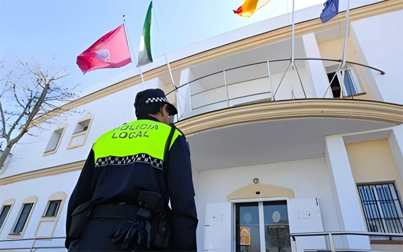 Agentes de la Policía Local de Chiclana rechazan cubrir voluntariamente la Feria de San Antonio