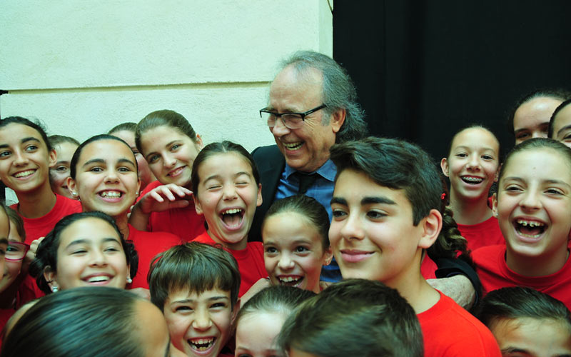 San Fernando se rendirá a Joan Manuel Serrat el próximo 24-S: “ha hecho de la música un arma cargada de futuro, un instrumento de lucha”