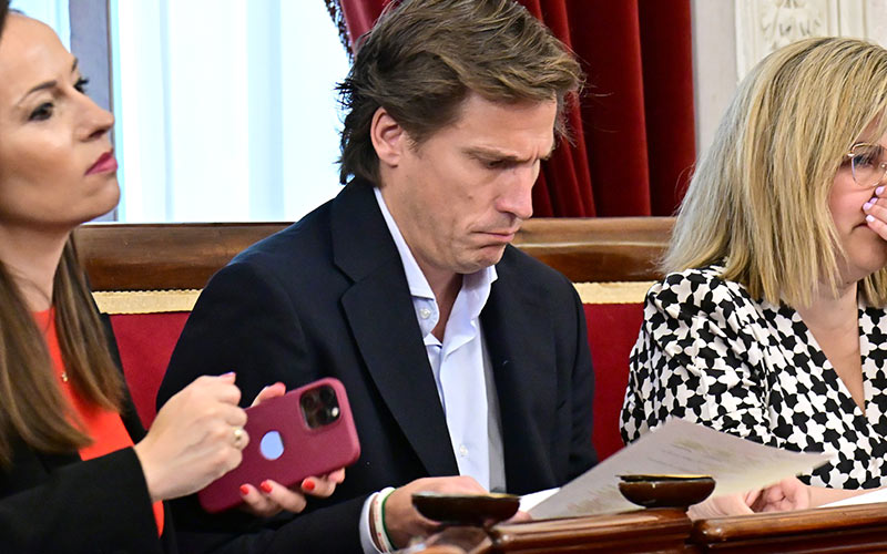 “Pablo Otero no está legitimado para seguir como concejal: ha reprimido a la plantilla de Fragela y el alcalde, sabiéndolo, lo defiende”