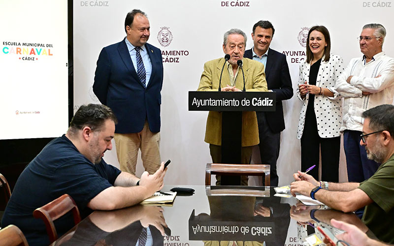 Cádiz ultima su Escuela Municipal de Carnaval