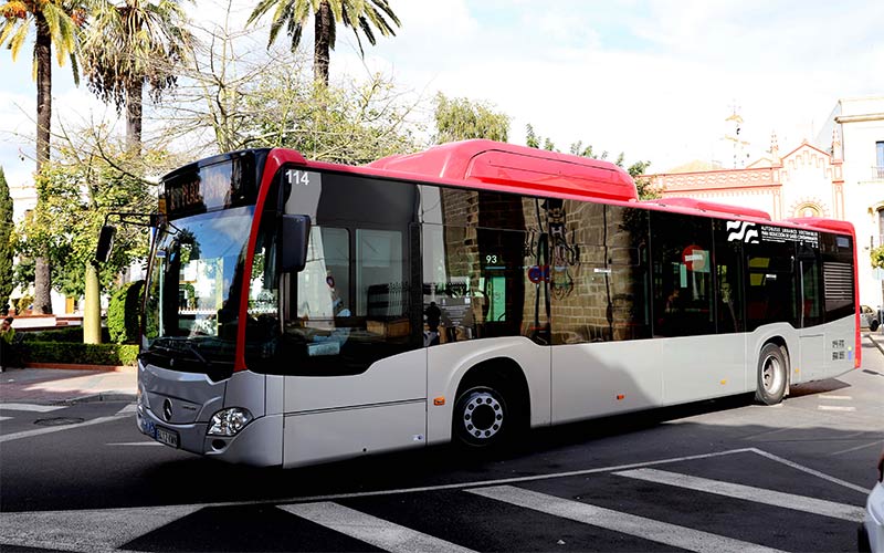Retirada de los autobuses turcos, menor frecuencia y gratuidad: medidas temporales del Gobierno jerezano para “primar la seguridad”