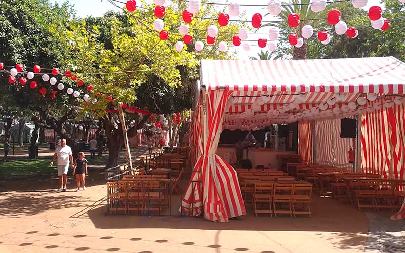 El Gobierno isleño “mantiene su filosofía”: compró la estructura de la carrera oficial “para ahorrar”, y ahora adquirirá las casetas de la feria