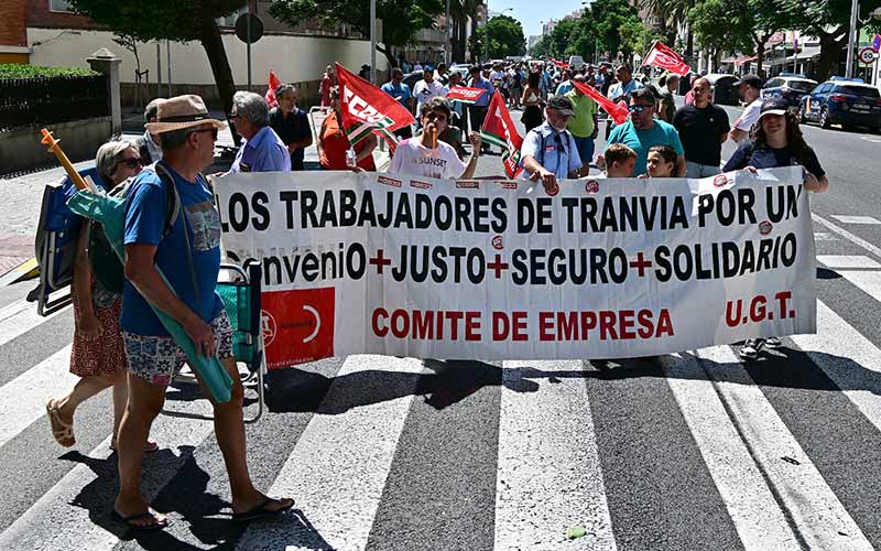 AIG también exige el “rescate” del servicio de autobuses en Cádiz tras dos semanas de huelga: “no puede seguir secuestrado por una empresa”