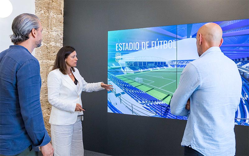 “Un proyecto real, desde la humildad pero con ambición”: Monchi y Cavada ultiman el apoyo del Ayuntamiento isleño al recién creado CDSF 1940