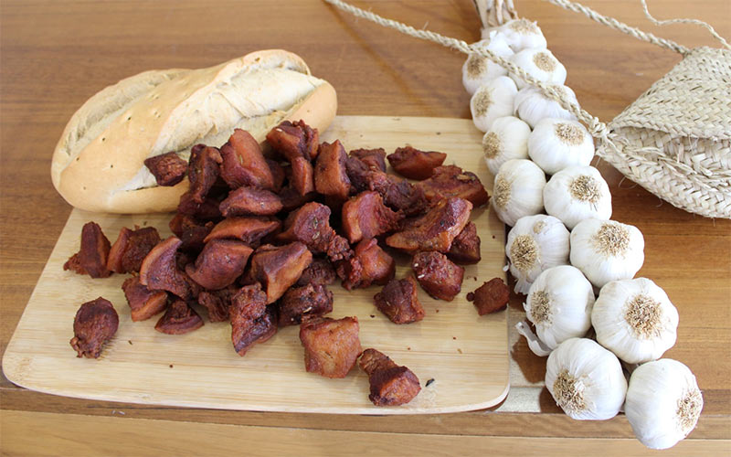 Chiclana ‘degusta’ sus chicharrones