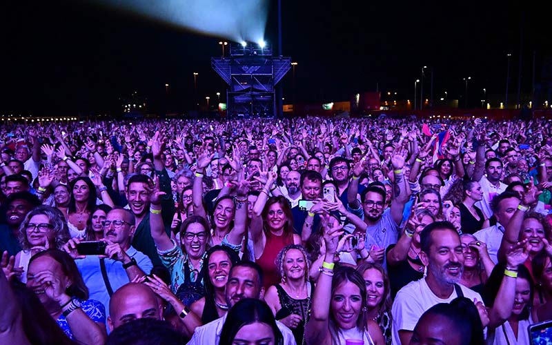 El Música del Mar 2025 en Cádiz se clausura con Maka y una noche para nostálgicos de los 80 y 90