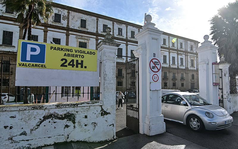 El Ayuntamiento ultima una “alternativa” para el parking de Valcárcel ante las inminentes obras