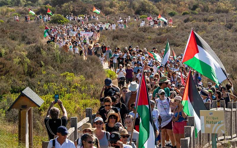 ‘Desde el Río hasta el mar’, de Puerto Real a El Puerto: cientos de voces claman contra el genocidio en Palestina y llaman al boicot a Israel