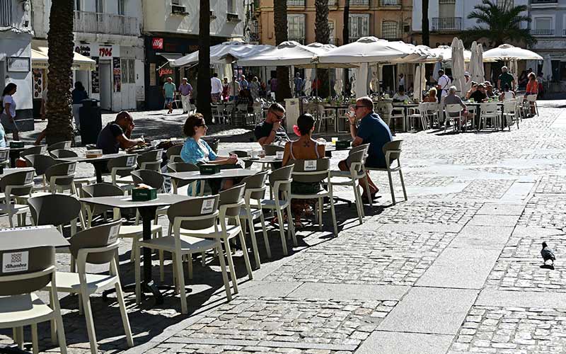 Cádiz cierra agosto con un leve repunte del paro; es la única provincia andaluza que suma afiliados
