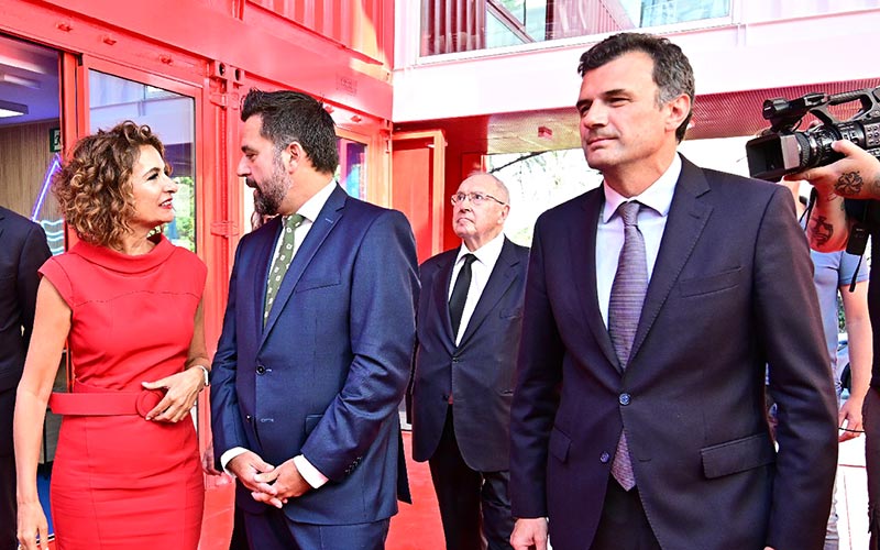 Bronca por el solar para el hospital de Cádiz: la Junta habla de “engaño” y la Zona Franca repite que “será gratis se pongan como se pongan”