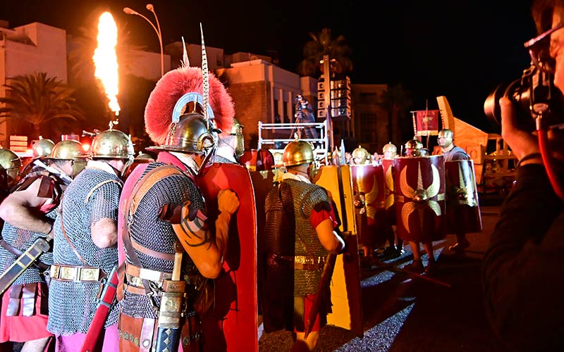 Cádiz Romana culmina con un espectáculo frente a las Puertas de Tierra: “Gades, esta te la canto en gaditano… Cádiz, sin ti yo no sé vivir”