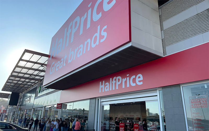 El gigante del outlet polaco se estrena en Cádiz: HalfPrice abre sus puertas en Luz Shopping