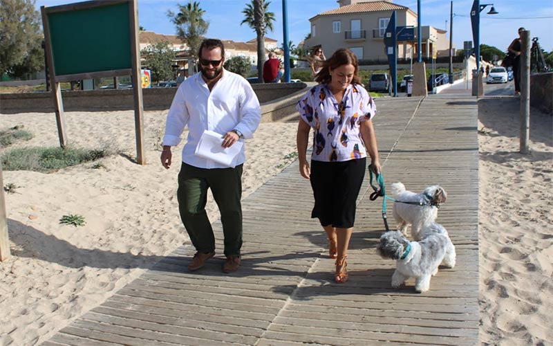 La Barrosa se reabre a los perros hasta marzo