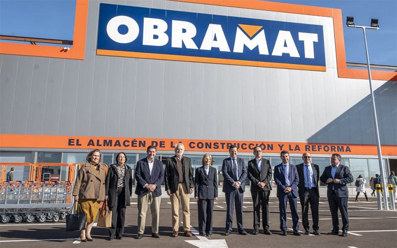 Obramat abre almacén en Jerez con un centenar de empleados y “la ilusión de facilitar el trabajo de quienes construyen y reforman cada día”