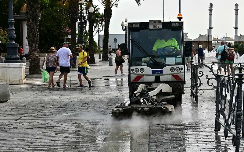 CSIF exige romper con Valoriza: “no sólo incumple con la limpieza en Cádiz sino que castiga a sus trabajadores de manera arbitraria”