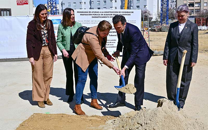 Frente a la falta de vivienda en Cádiz, el PP plantea hasta 85 VPO en suelo dotacional e IU le insta a destinar el superávit a más promociones