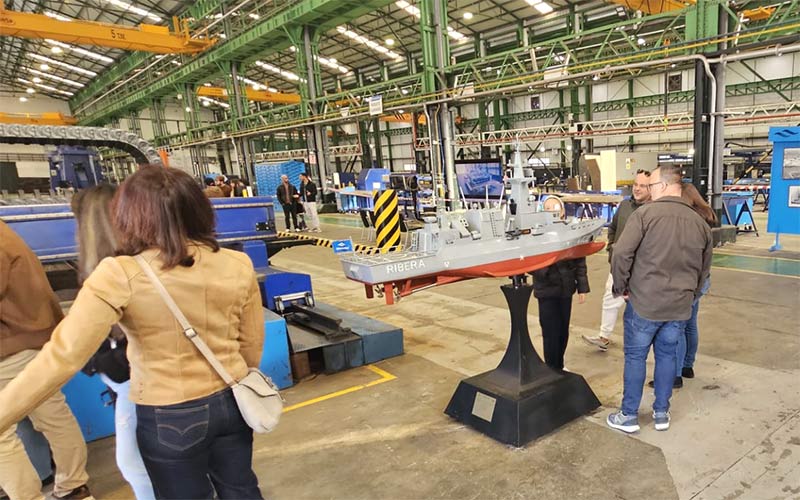 Hasta 3.000 vecinos “respiran” tres siglos de historia naval e industrial en el astillero isleño
