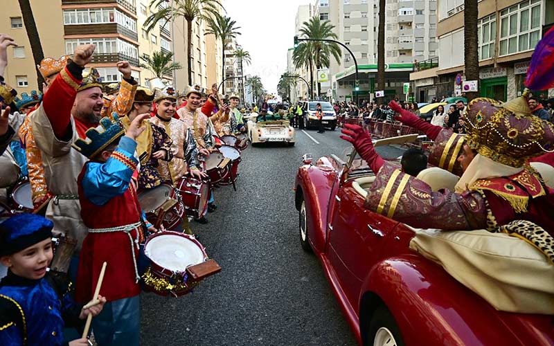 Los Reyes Magos multiplicados por siete: guía completa de las cabalgatas en la Bahía de Cádiz