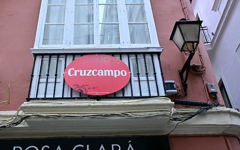 Cruzcampo no ‘falta’ en el Carnaval de Cádiz