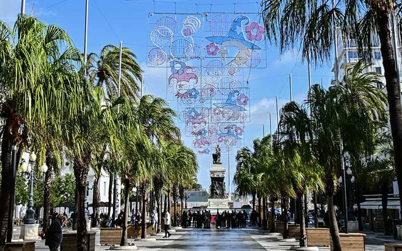 Refuerzo total de seguridad y limpieza para afrontar la marea de visitantes al Carnaval