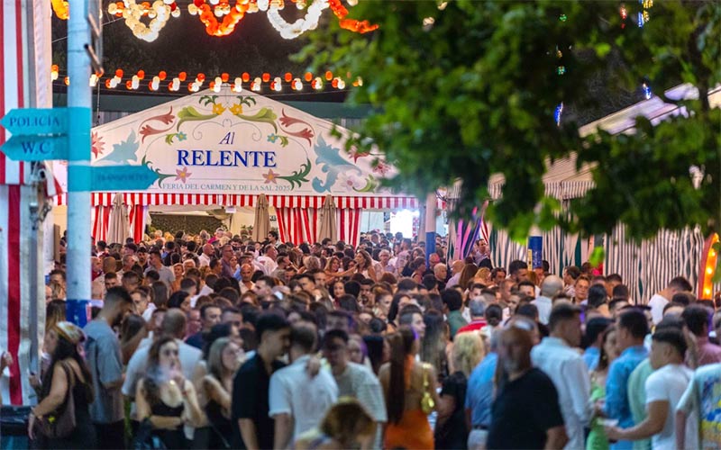 La Feria del Carmen seguirá un año más en el parque; los retrasos en la obra de La Magdalena por los temporales aguan los planes de Cavada
