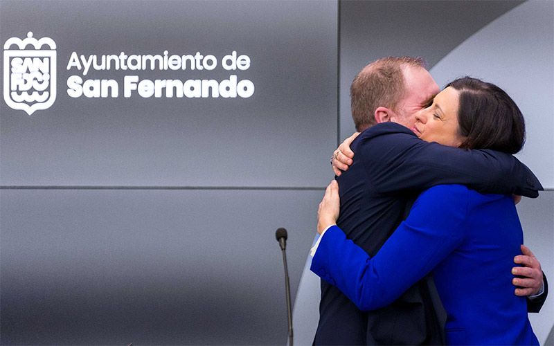 El socialista Conrado Rodríguez regresa al Ayuntamiento isleño un año después recolocado como gerente de su empresa municipal Hemsa