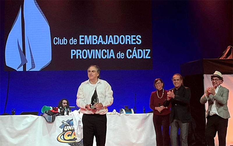 ‘El Selu’ se compromete a seguir llevando Cádiz por toda España, “y planetas sin encalar”, al ser reconocido como Embajador de la Provincia