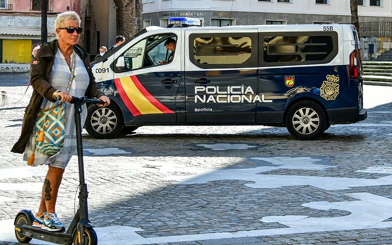 Un albañil robaba joyas en casas de Cádiz a las que accedía aprovechando trabajos de reforma