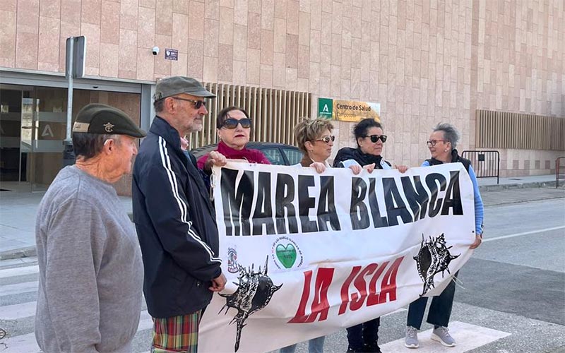“Médicos prestados, paredes vacías y servicios bajo mínimos”: la otra cara de la apertura “electoralista” del centro de salud de Camposoto