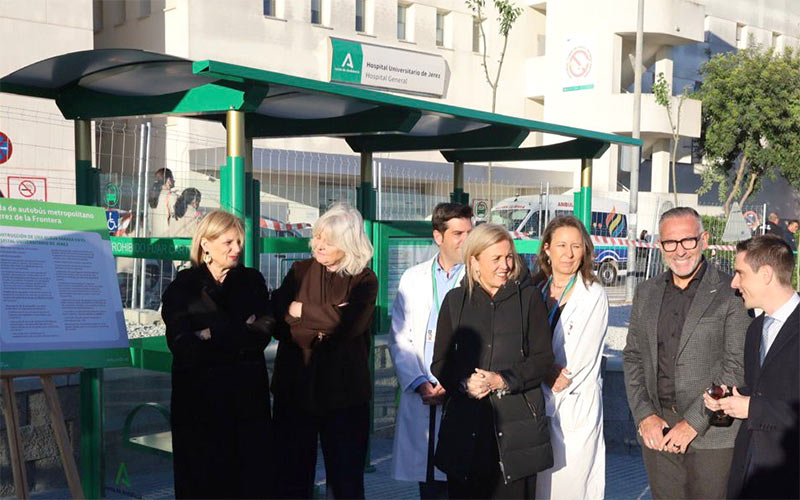 Nueva parada de autobús dentro del recinto del Hospital de Jerez: apostando por la accesibilidad