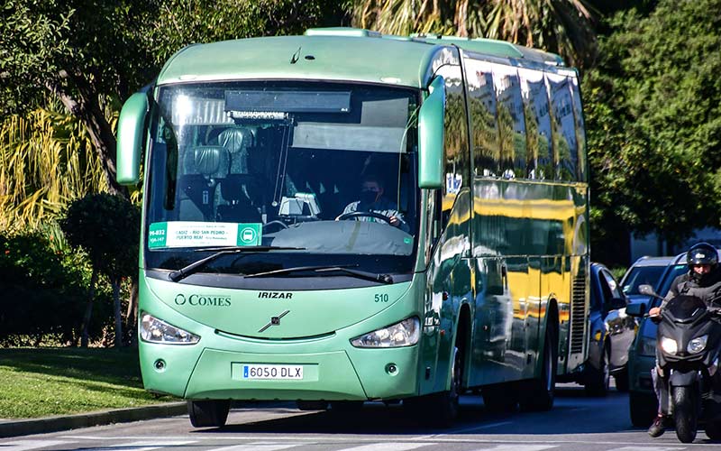 Convocan paros parciales y huelga indefinida en Transportes Comes, clave en la movilidad en Cádiz, ante el bloqueo negociador de la empresa