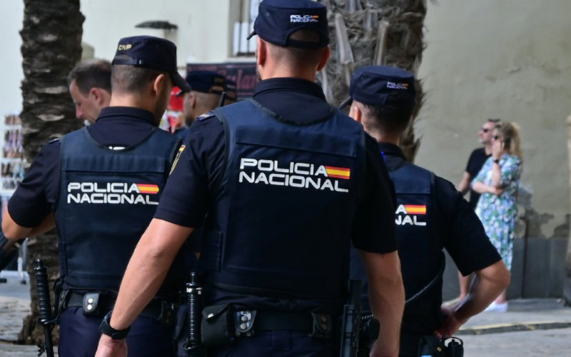 Detenido el propietario de cuatro restaurantes kebabs en la provincia gaditana por explotación laboral y favorecer la inmigración irregular