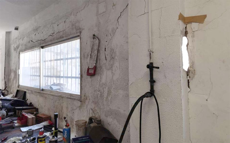 Riesgo eléctrico, estructural y por presencia de amianto en la nave del Parque Móvil, pero el Ayuntamiento de Cádiz continúa sin actuar