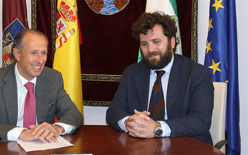 Mini remodelación del Gobierno chiclanero por la vuelta a la docencia del concejal Guillermo Sierra