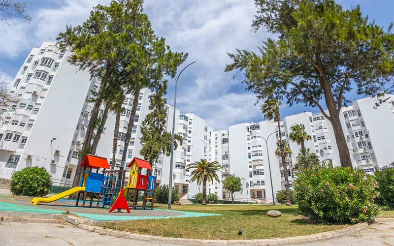 570.000 euros para adecentar el pavimento y corregir desniveles en la plaza de los Barcos