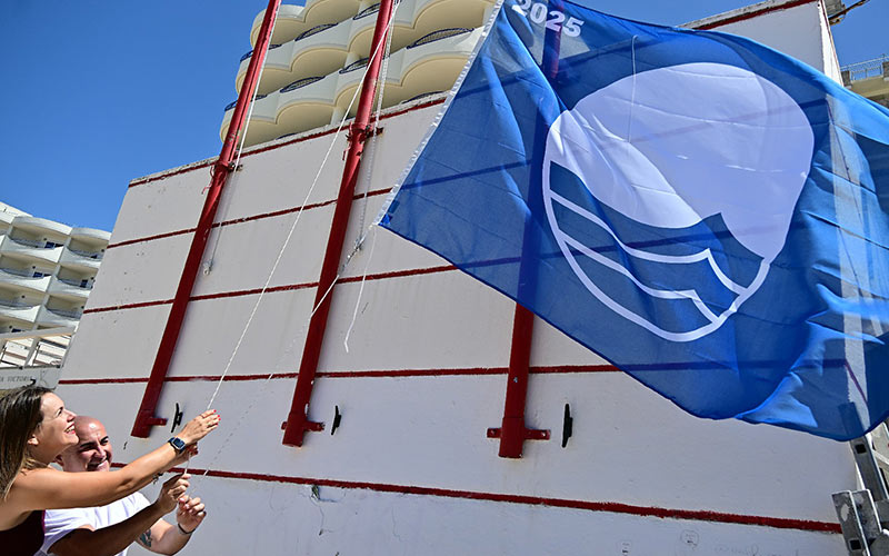 Las playas de la Bahía renuevan su bandera azul